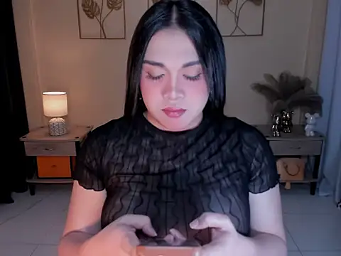 MaxeneCullens online show from 19, 4, 2026