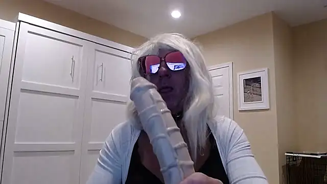 DeeDeeSlut69 online show from 19, 1, 2025