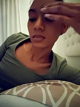 Leaberry online show from 5, 12, 2025