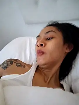 Leaberry online show from 9, 11, 2025