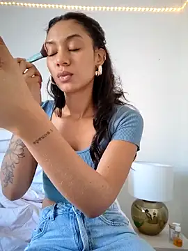 Leaberry online show from 10, 9, 2025