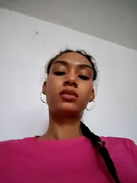 Leaberry online show from 12, 10, 2025