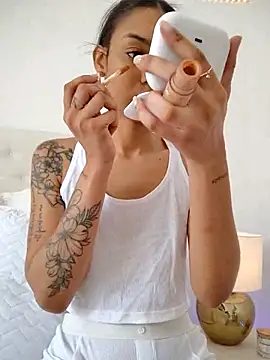 Leaberry online show from 28, 9, 2025