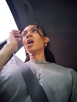 Leaberry online show from 8, 11, 2025