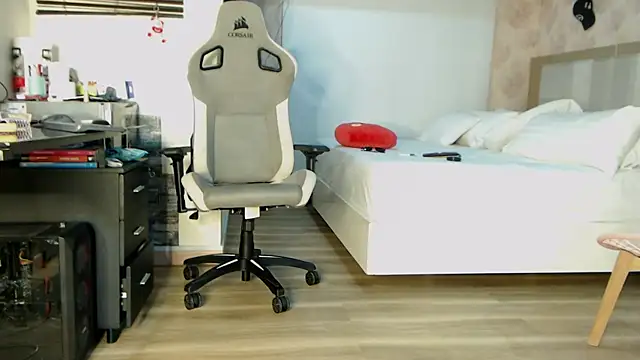 stefializon online show from 30, 9, 2025