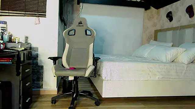 stefializon online show from 24, 9, 2025