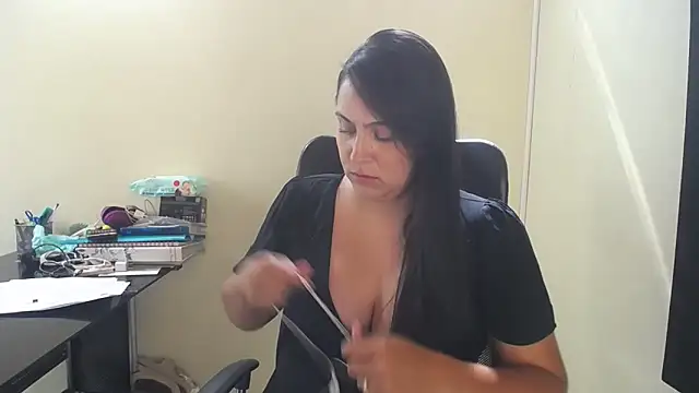 Snapshot of kendall_52 chatting on 18, 11, 2025 kendall 52 online show from 18, 11, 2025