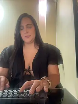Snapshot of kendall_52 chatting on 7, 7, 2026 kendall 52 online show from 7, 7, 2026
