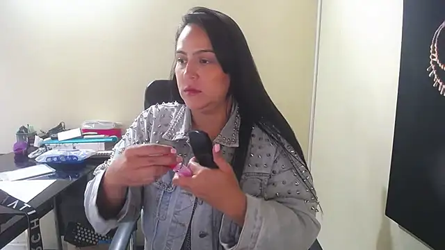 Snapshot of kendall_52 chatting on 11, 10, 2025 kendall 52 online show from 11, 10, 2025