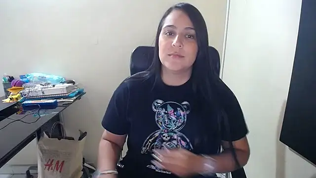 Snapshot of kendall_52 chatting on 18, 2, 2025 kendall 52 online show from 18, 2, 2025