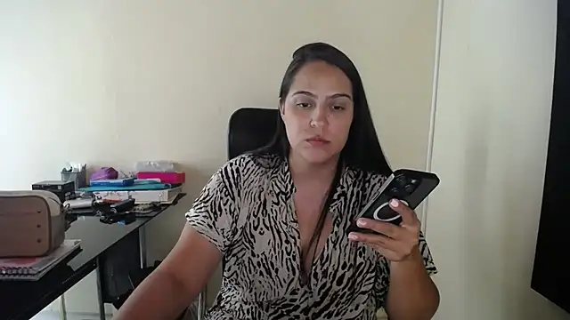 Snapshot of kendall_52 chatting on 7, 10, 2025 kendall 52 online show from 7, 10, 2025