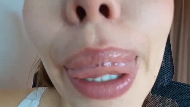 lisbet21x online show from 10, 4, 2026