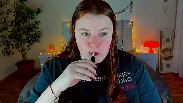 Snapshot of PolinaSalvatore chatting on 4, 2, 2026 PolinaSalvatore online show from 4, 2, 2026