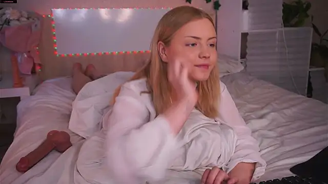 missbeatriss online show from 18, 10, 2025