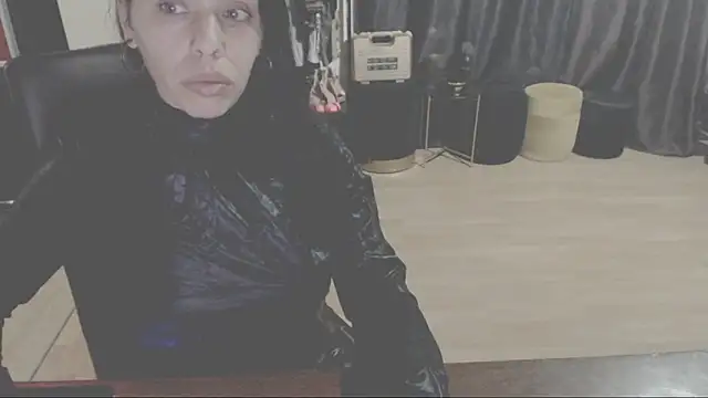 GoldenSasha online show from 13, 12, 2025