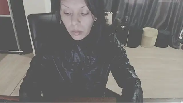 GoldenSasha online show from 4, 10, 2025