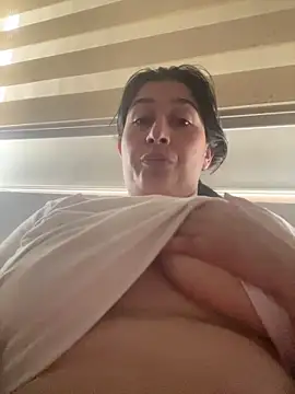 andreaisis2 online show from 13, 6, 2026