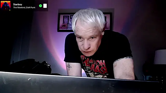 Snapshot of Snarfle82 chatting on 6, 11, 2025 Snarfle82 online show from 6, 11, 2025