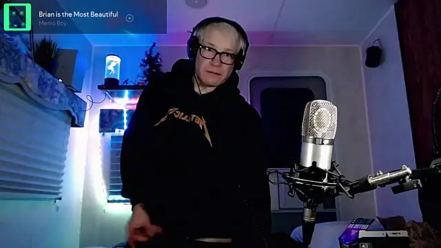 Snapshot of Snarfle82 chatting on 5, 2, 2025 Snarfle82 online show from 5, 2, 2025