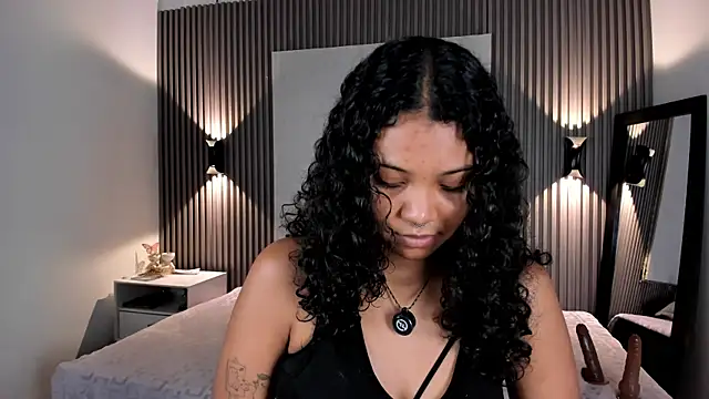 Snapshot of Zafiiraa chatting on 10, 5, 2026 Zafiiraa online show from 10, 5, 2026