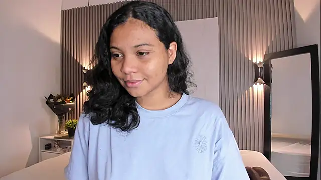 Zafiiraa online show from 2, 12, 2025