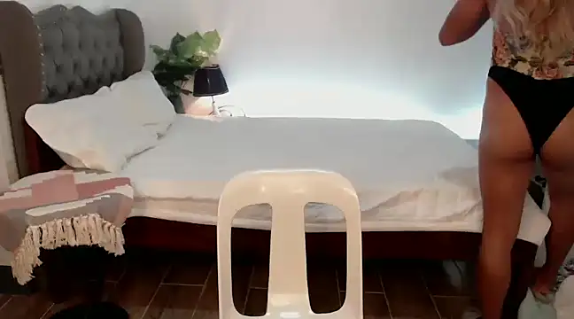 liaa lurrecams online show from 9, 1, 2025