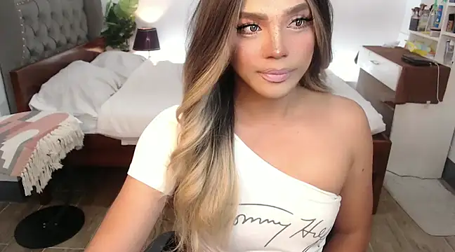 liaa lurrecams online show from 19, 3, 2025