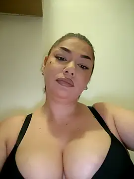 Snapshot of Ella_sweety chatting on 18, 7, 2026 Ella sweety online show from 18, 7, 2026