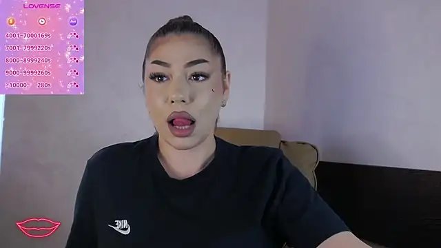 Snapshot of Ella_sweety chatting on 9, 6, 2026 Ella sweety online show from 9, 6, 2026