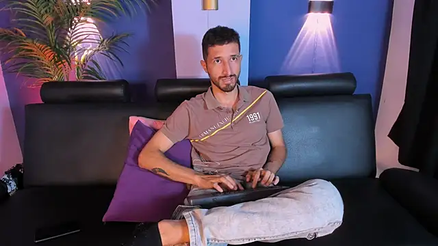 sam bisex online show from 23, 3, 2026