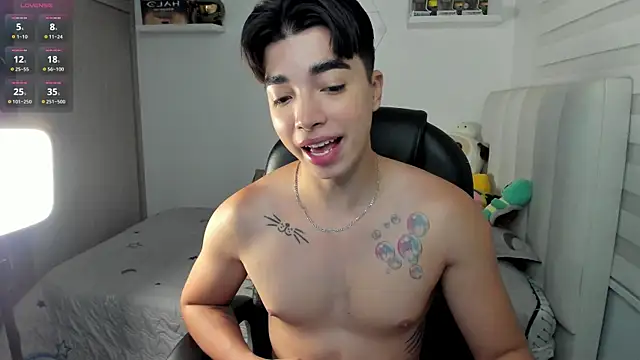 Snapshot of santy7v7 chatting on 22, 11, 2025 santy7v7 online show from 22, 11, 2025