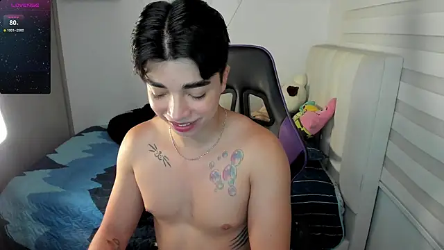 Snapshot of santy7v7 chatting on 2, 11, 2025 santy7v7 online show from 2, 11, 2025