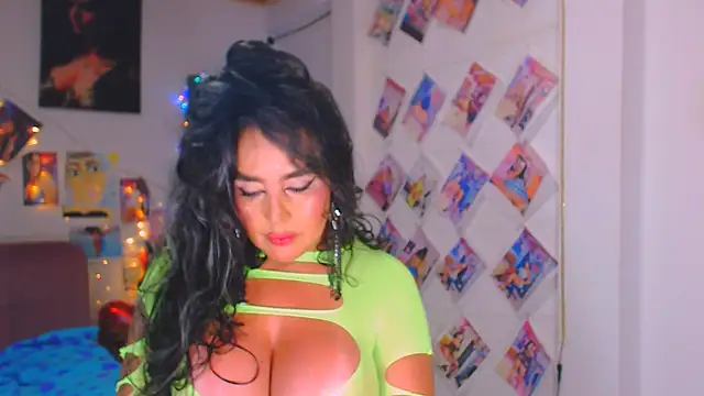 sweet vanessa 22 online show from 25, 5, 2026
