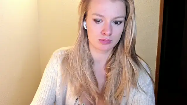 Annloveyou online show from 18, 12, 2024