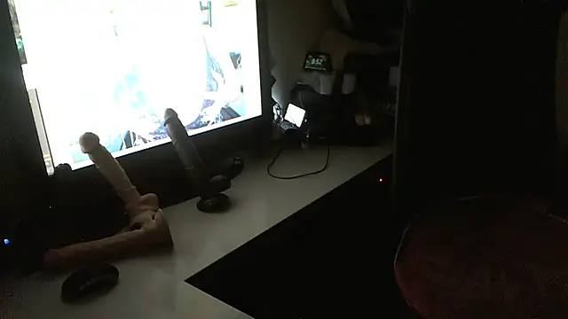 Snapshot of bustybabeuk chatting on 14, 10, 2025 bustybabeuk online show from 14, 10, 2025