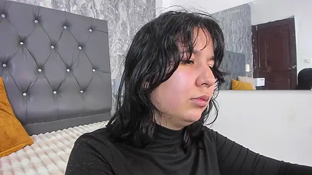 Lia sarahi online show from 25, 2, 2026