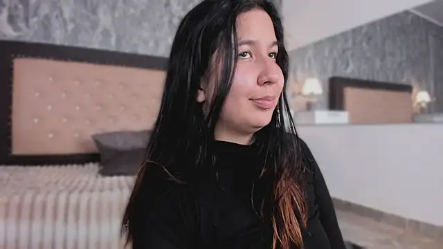 Snapshot of Lia_sarahi chatting on 13, 11, 2025 Lia sarahi online show from 13, 11, 2025