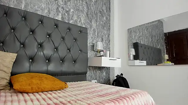 Lia sarahi online show from 13, 2, 2026