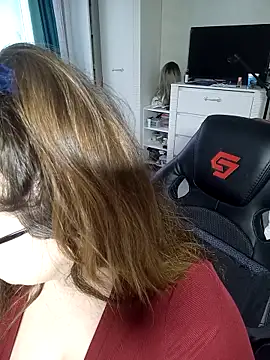 DienkaGreen online show from 31, 10, 2025