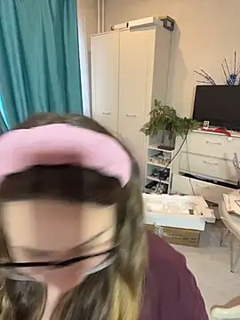 DienkaGreen online show from 9, 1, 2026