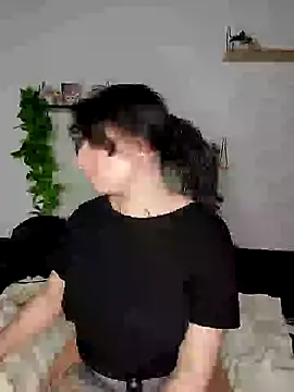 Moxxxie online show from 25, 2, 2025