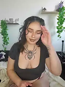 Moxxxie online show from 2, 3, 2025