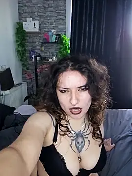 Moxxxie online show from 12, 11, 2025