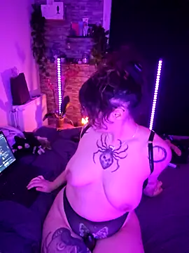 Moxxxie online show from 11, 11, 2025