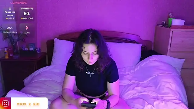 Moxxxie online show from 1, 4, 2026