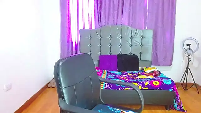 ariana-lopez online show from 25, 2, 2025