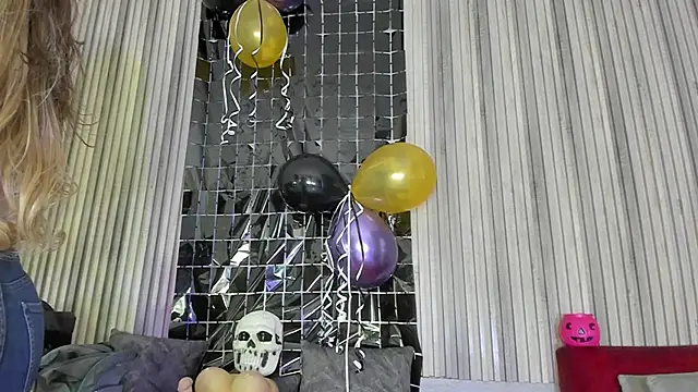 BriannaChelsea online show from 31, 10, 2025