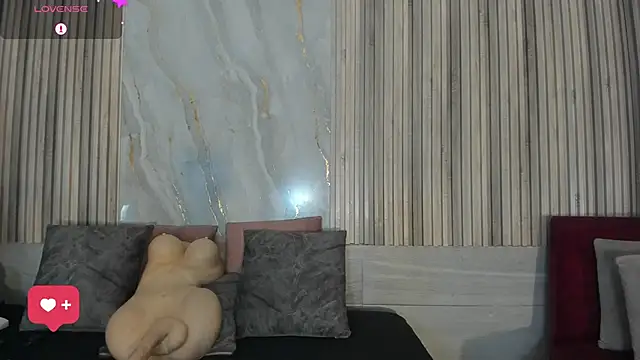 Snapshot of BriannaChelsea chatting on 20, 4, 2026 BriannaChelsea online show from 20, 4, 2026