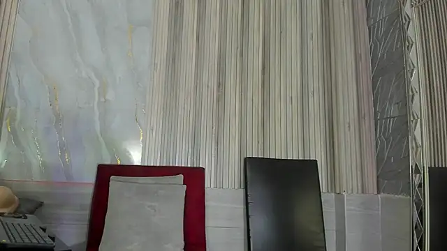 BriannaChelsea online show from 3, 10, 2025