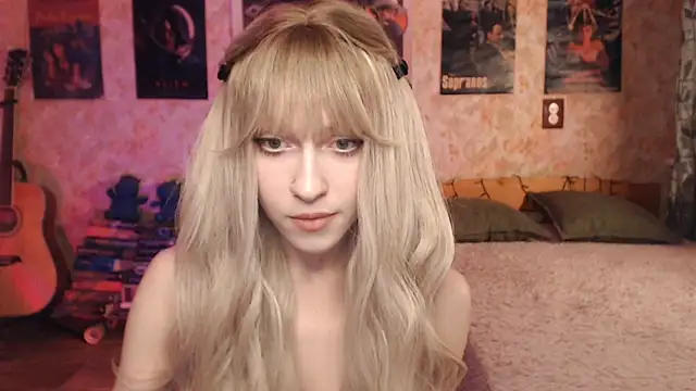 Friendly Ellie online show from 9, 3, 2025